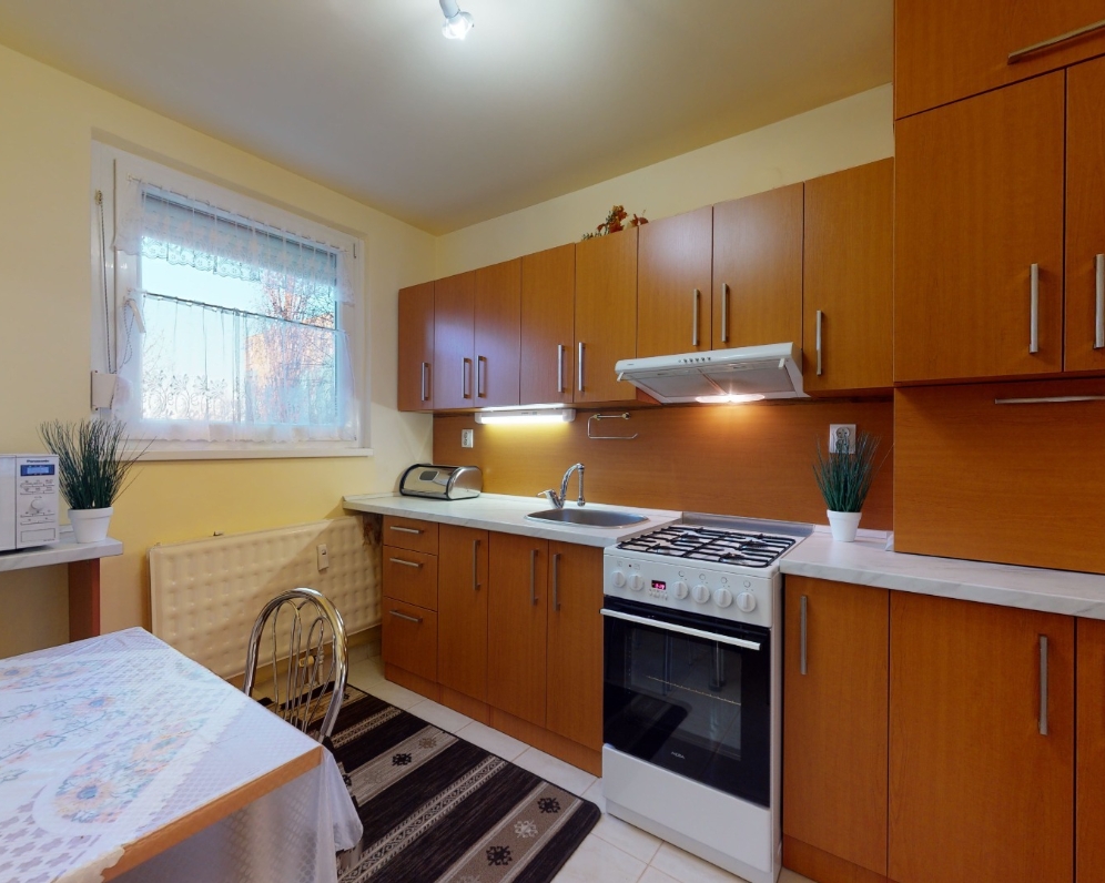 PREDAJ 3 IZBOVÝ BYT, HVIEZDOSLAVOVA, KOMÁRNO
